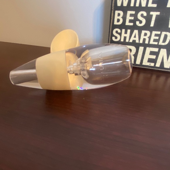 Wine Lover’s Bundle - Vinturi Aerator - Picture 3 of 14